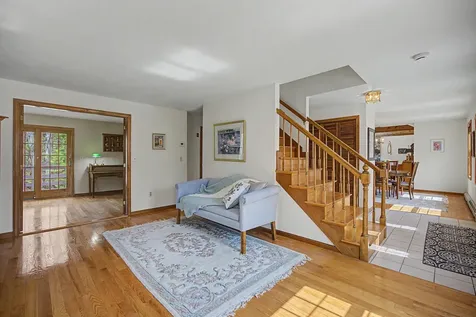 30 Geisser Lane Hampstead NH 03841