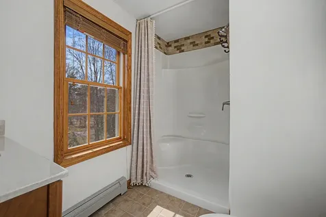 30 Geisser Lane Hampstead NH 03841