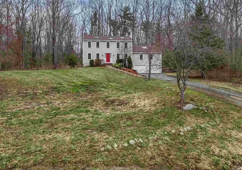 30 Geisser Lane Hampstead NH 03841