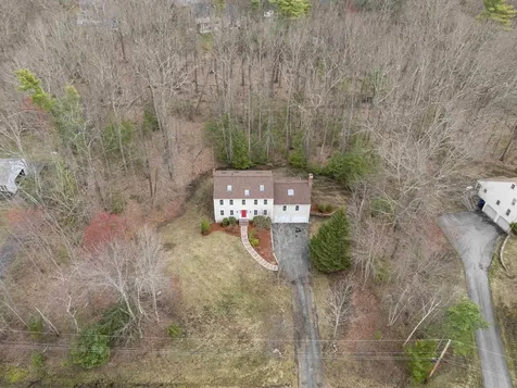 30 Geisser Lane Hampstead NH 03841
