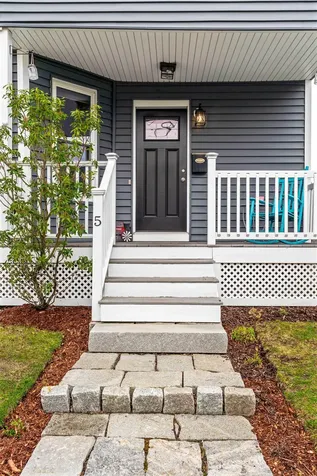 5 Arlington Avenue Nashua NH 03060