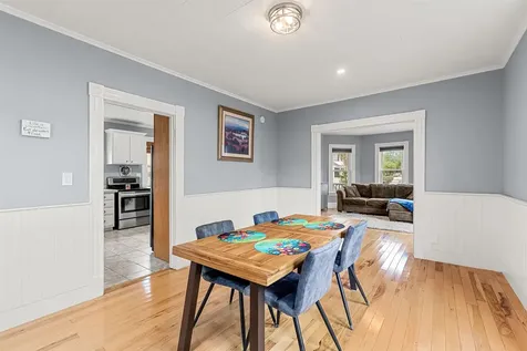 5 Arlington Avenue Nashua NH 03060