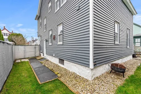 5 Arlington Avenue Nashua NH 03060