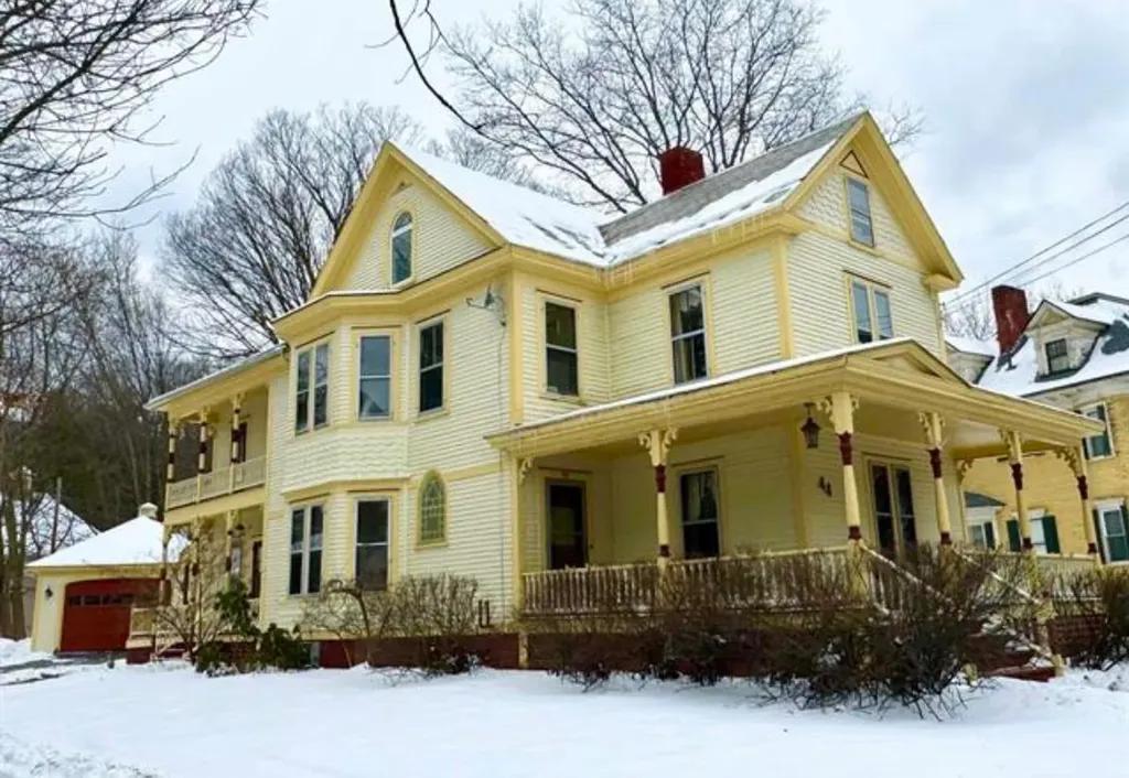 44 Atkinson Street Rockingham VT 05101-1521