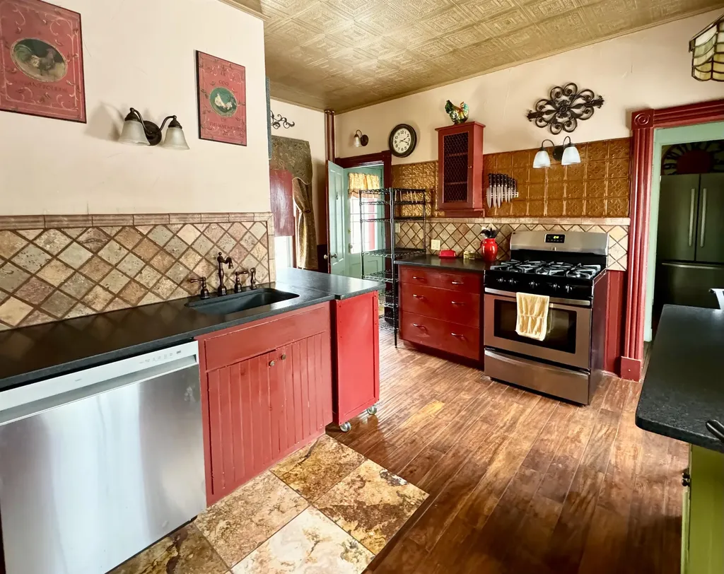 44 Atkinson Street Rockingham VT 05101-1521