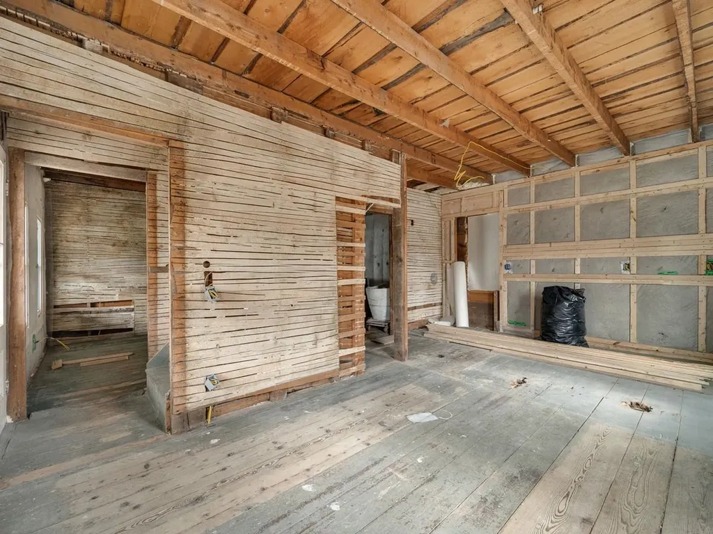 81 East River Road Lincoln VT 05443