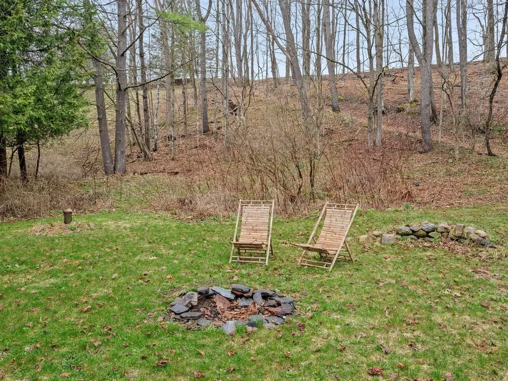 81 East River Road Lincoln VT 05443