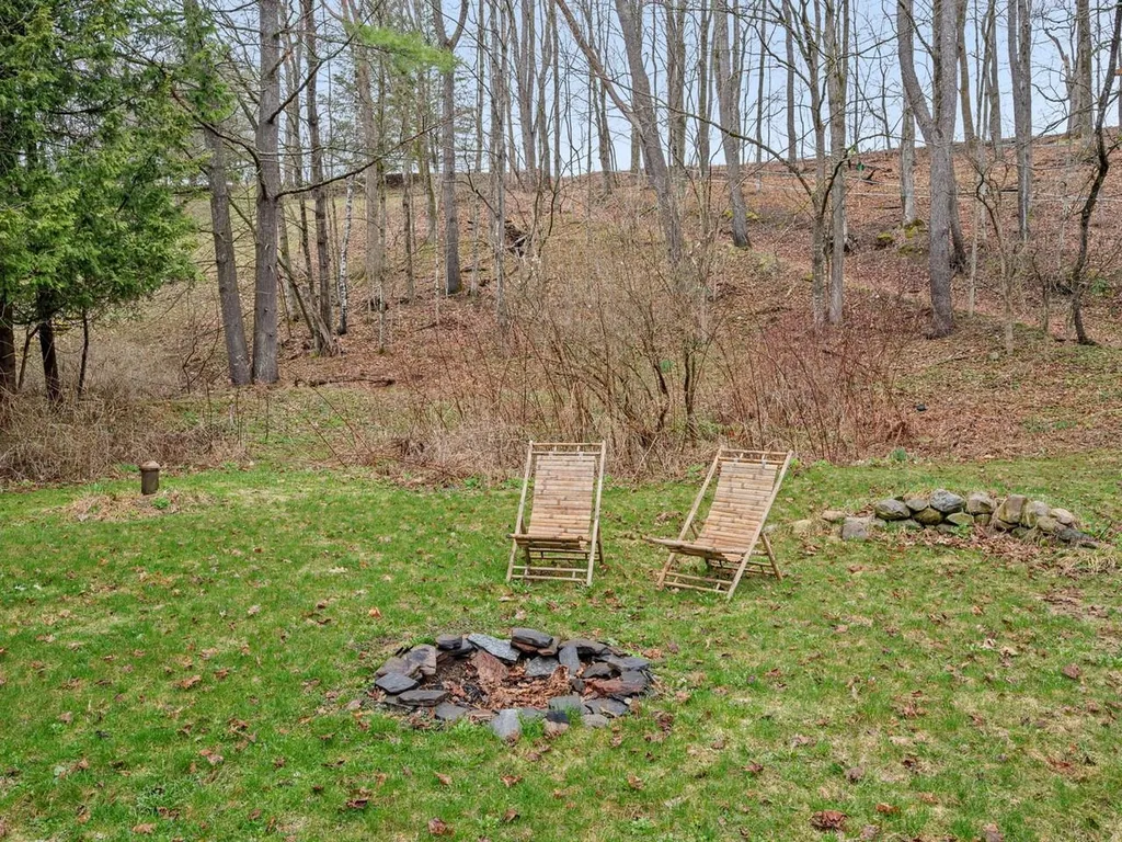 81 East River Road Lincoln VT 05443