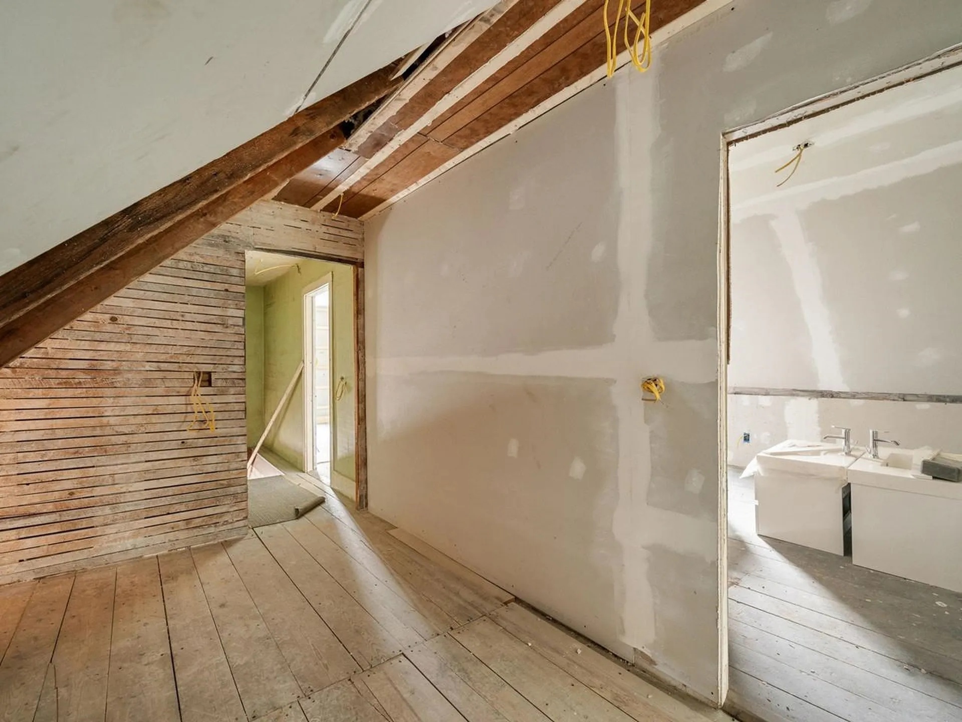 81 East River Road Lincoln VT 05443