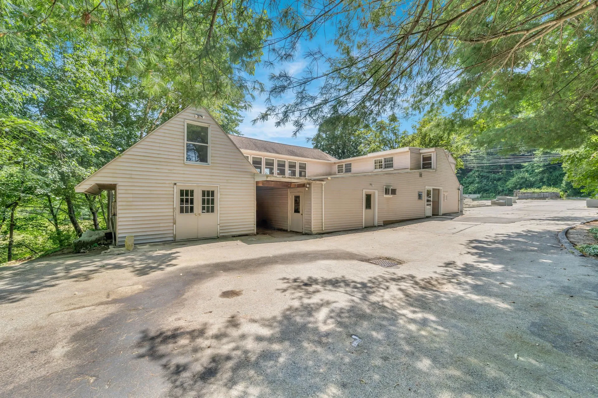 77 Hancock Road Peterborough NH 03458