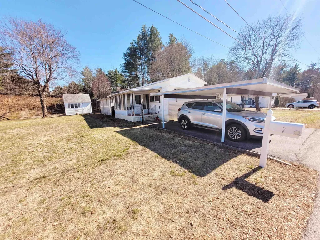 7 Skyview Drive Nashua NH 03062