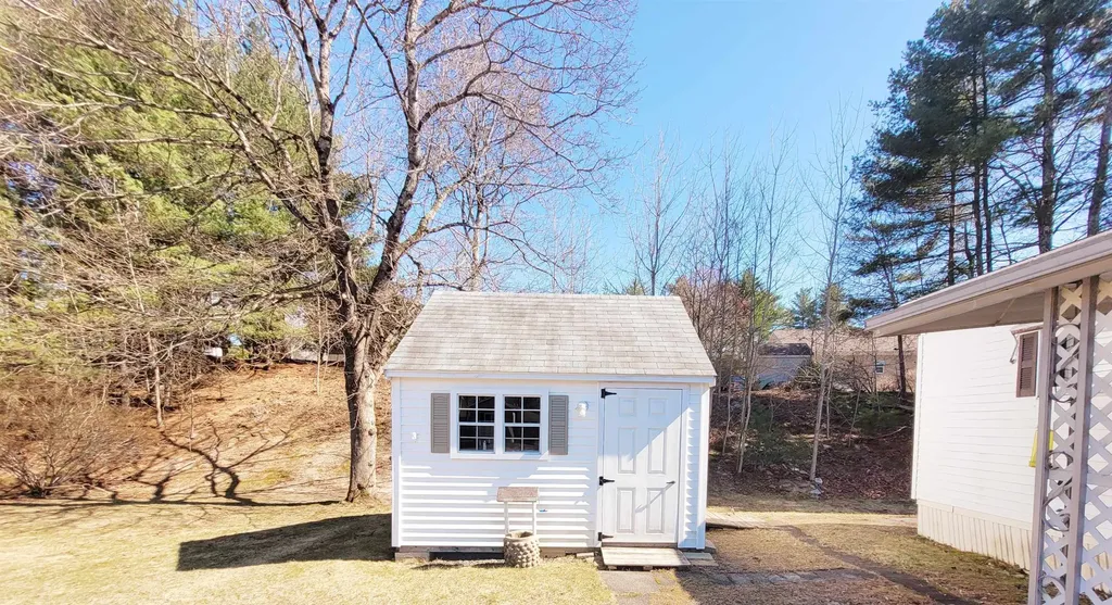 7 Skyview Drive Nashua NH 03062