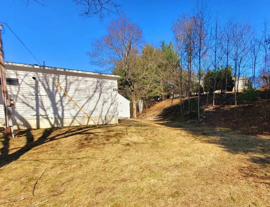 7 Skyview Drive Nashua NH 03062