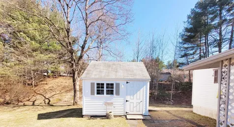 7 Skyview Drive Nashua NH 03062