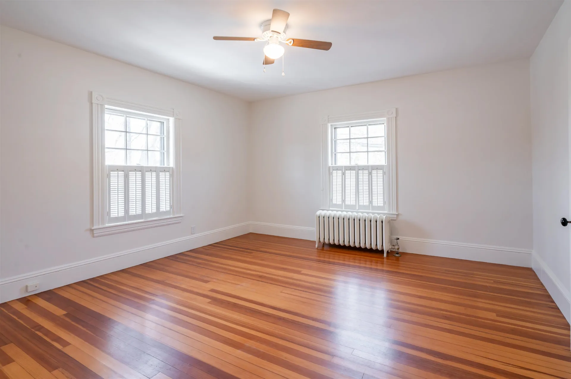 18 Manchester Street Nashua NH 03064-2110