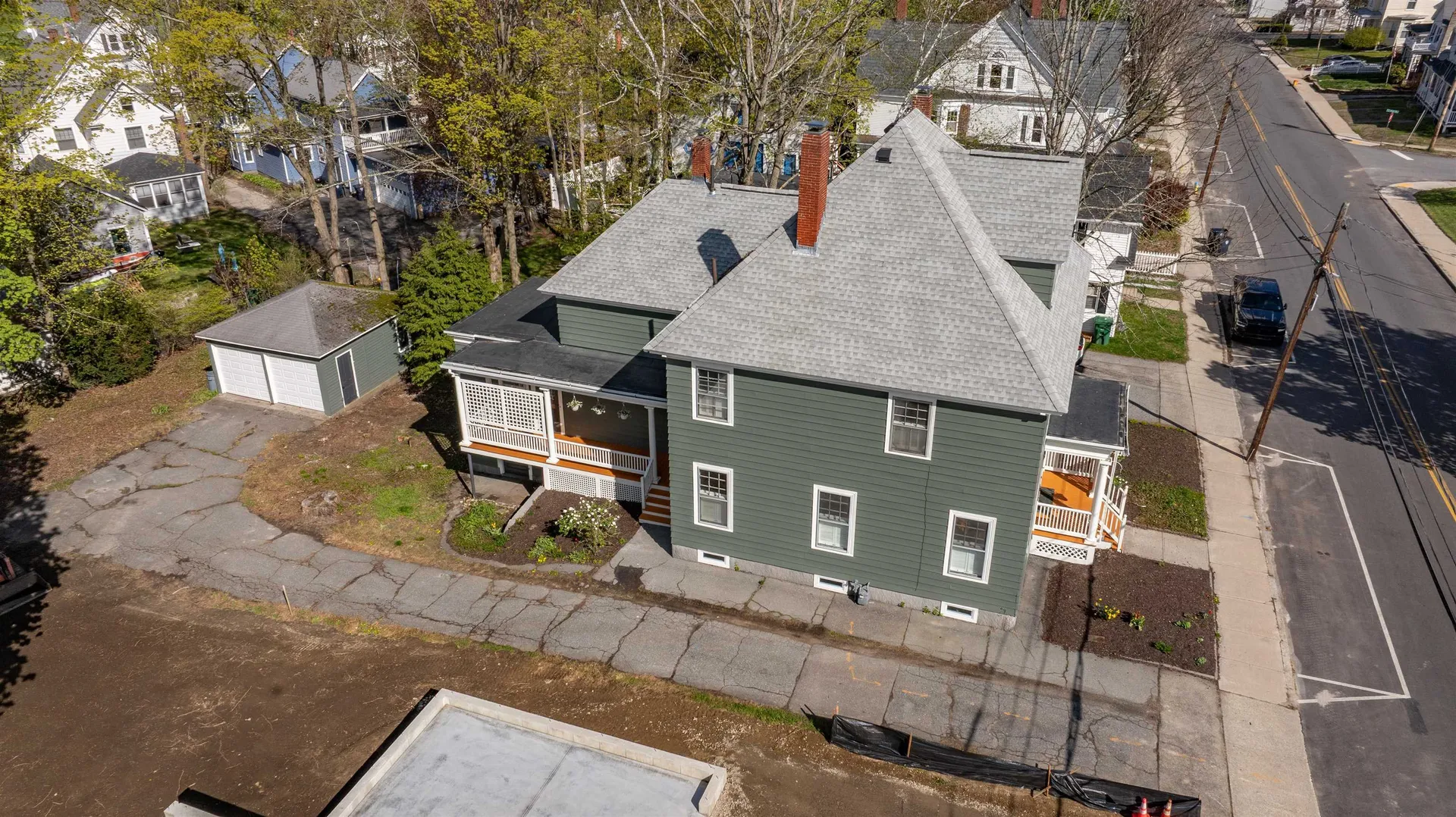 18 Manchester Street Nashua NH 03064-2110
