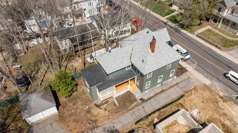 18 Manchester Street Nashua NH 03064-2110