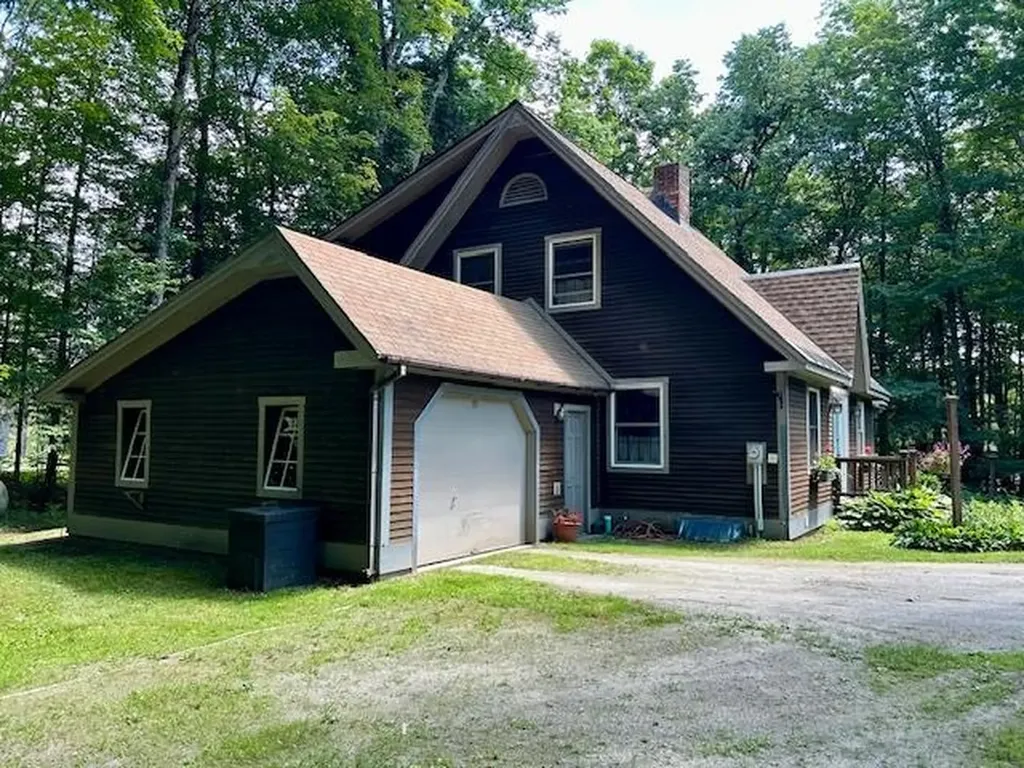 75 Ledgewood Drive Randolph VT 05060-0017