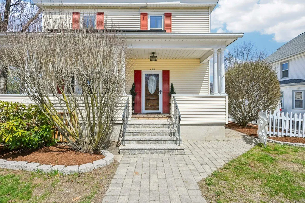 128 East Street Methuen MA 01844
