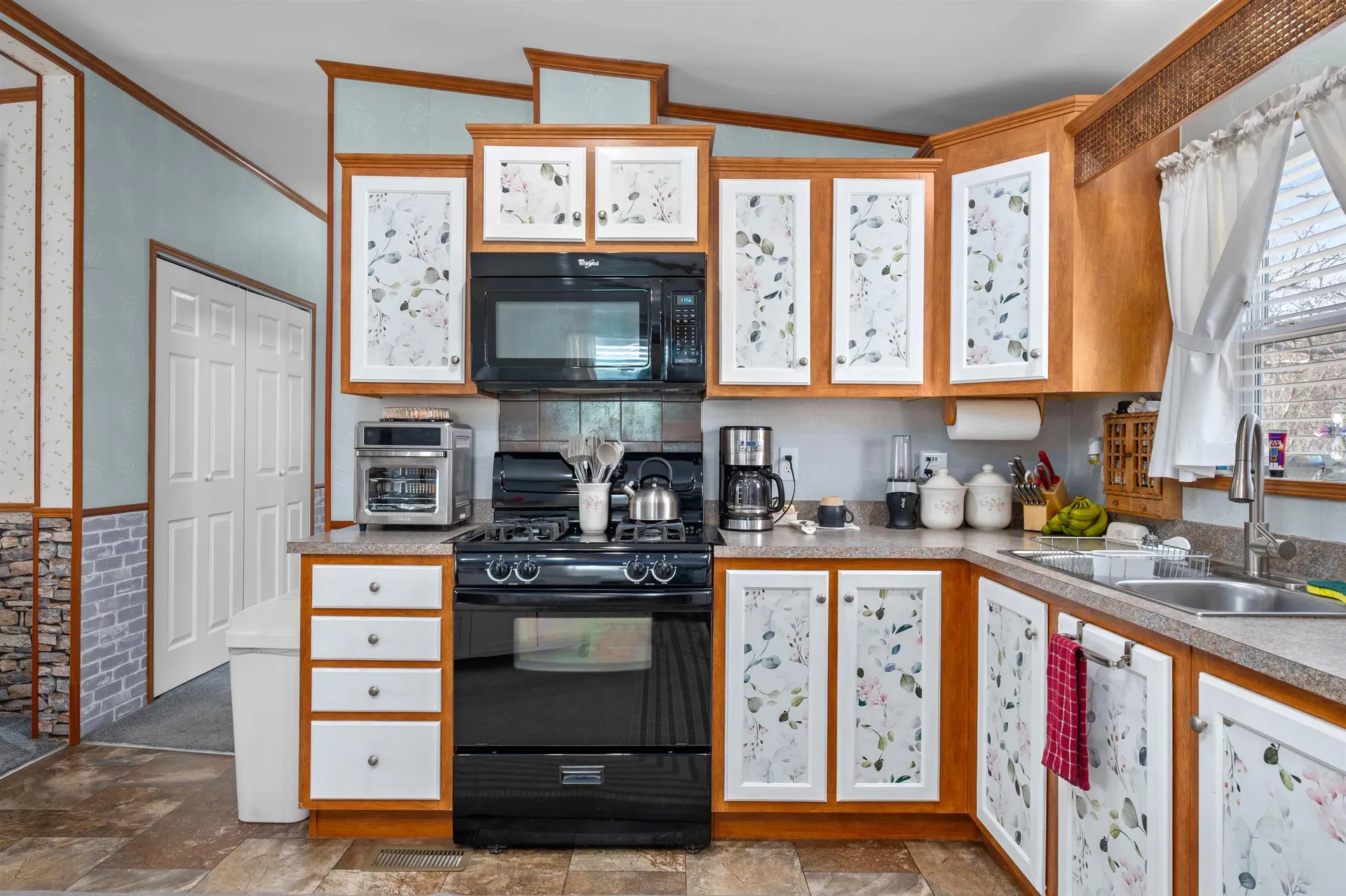 7 Lilac Lane Pittsfield NH 03263