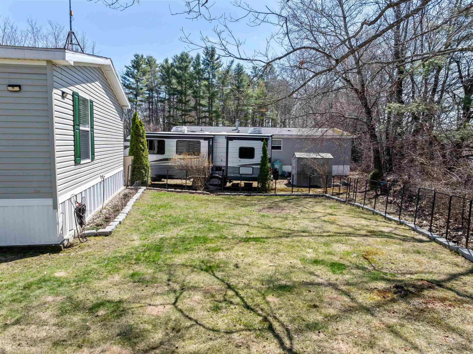 7 Lilac Lane Pittsfield NH 03263