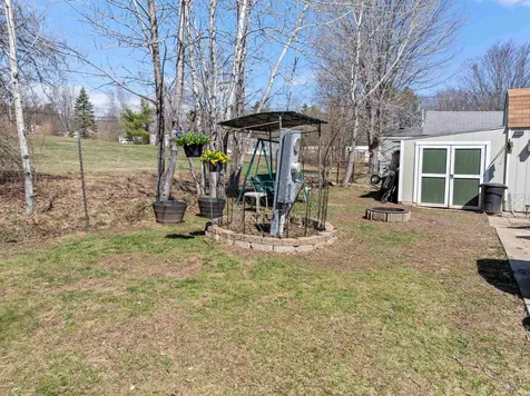 7 Lilac Lane Pittsfield NH 03263