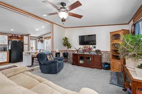 7 Lilac Lane Pittsfield NH 03263