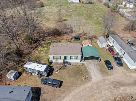 7 Lilac Lane Pittsfield NH 03263