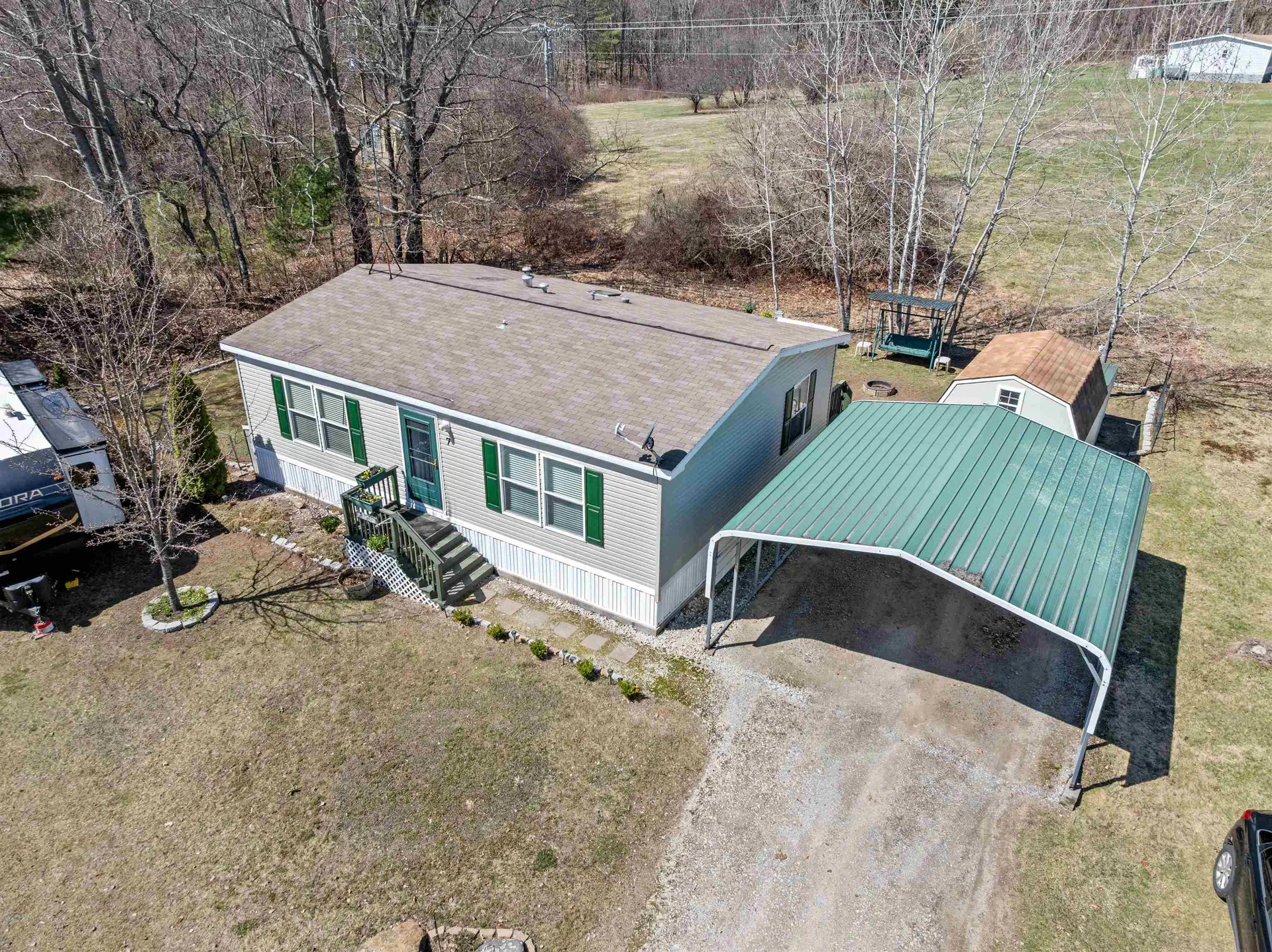 7 Lilac Lane Pittsfield NH 03263
