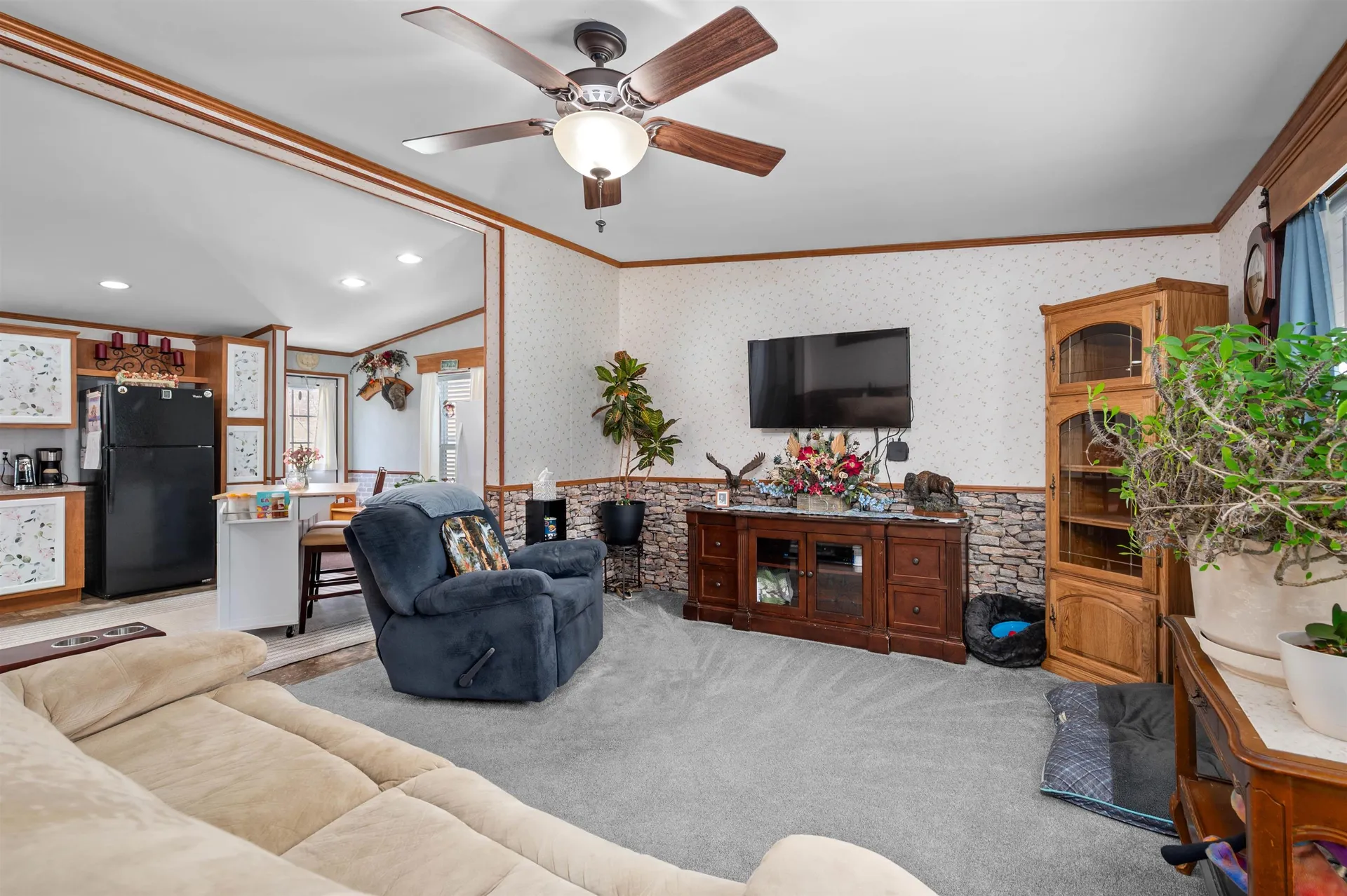 7 Lilac Lane Pittsfield NH 03263