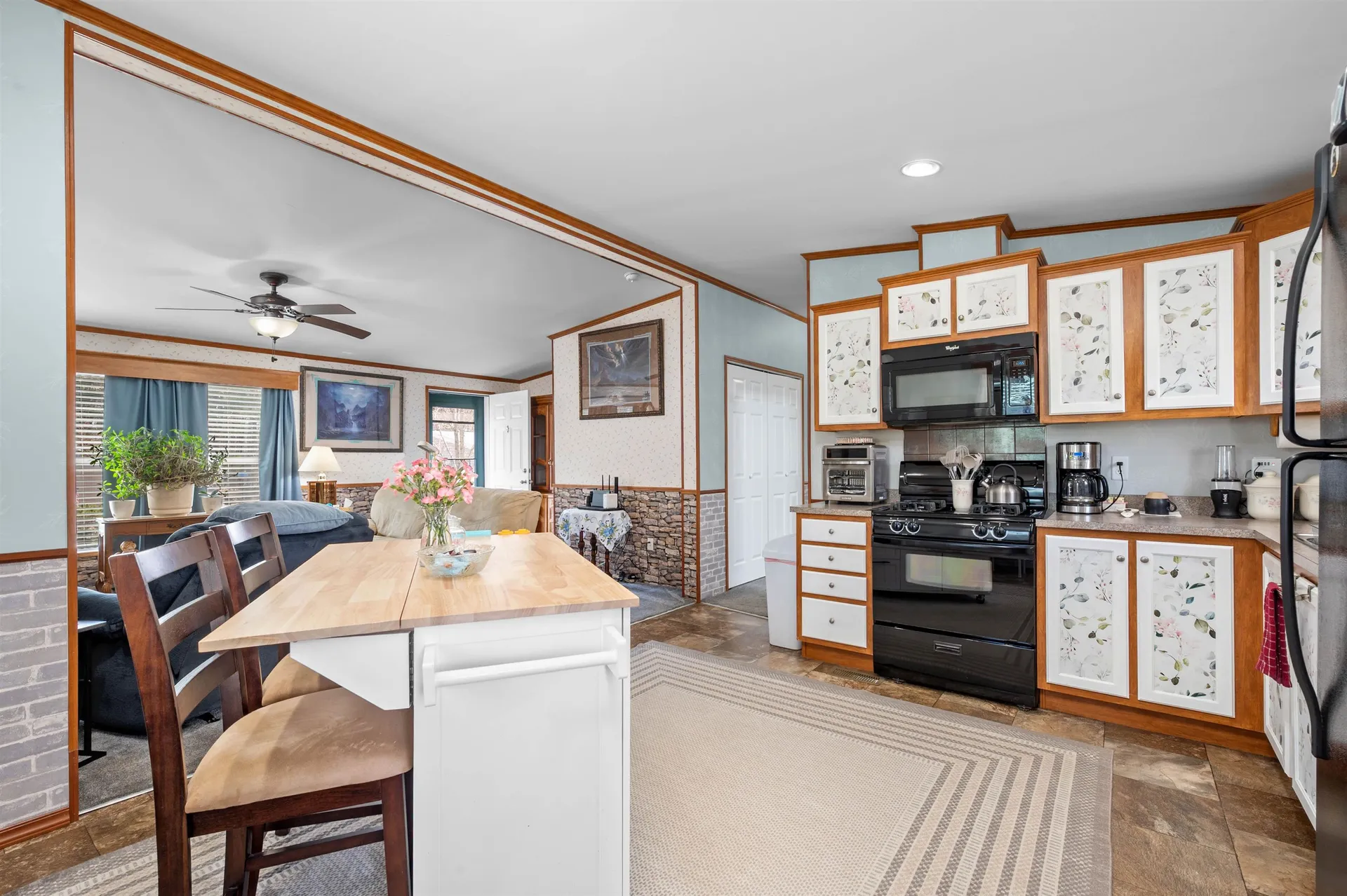 7 Lilac Lane Pittsfield NH 03263