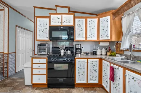 7 Lilac Lane Pittsfield NH 03263