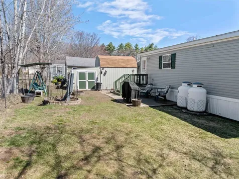 7 Lilac Lane Pittsfield NH 03263