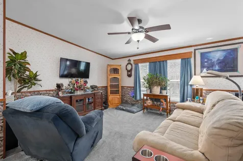 7 Lilac Lane Pittsfield NH 03263