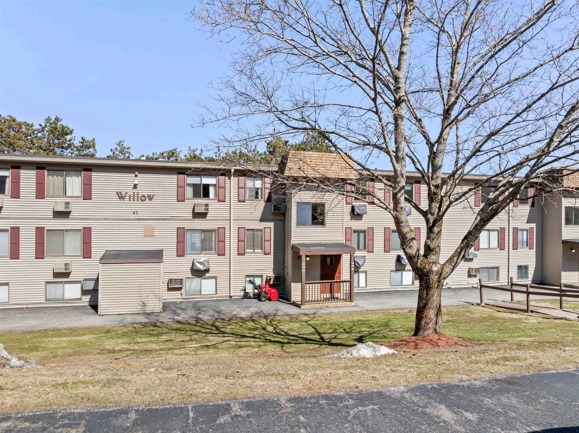 41 Treetop Circle Laconia NH 03246