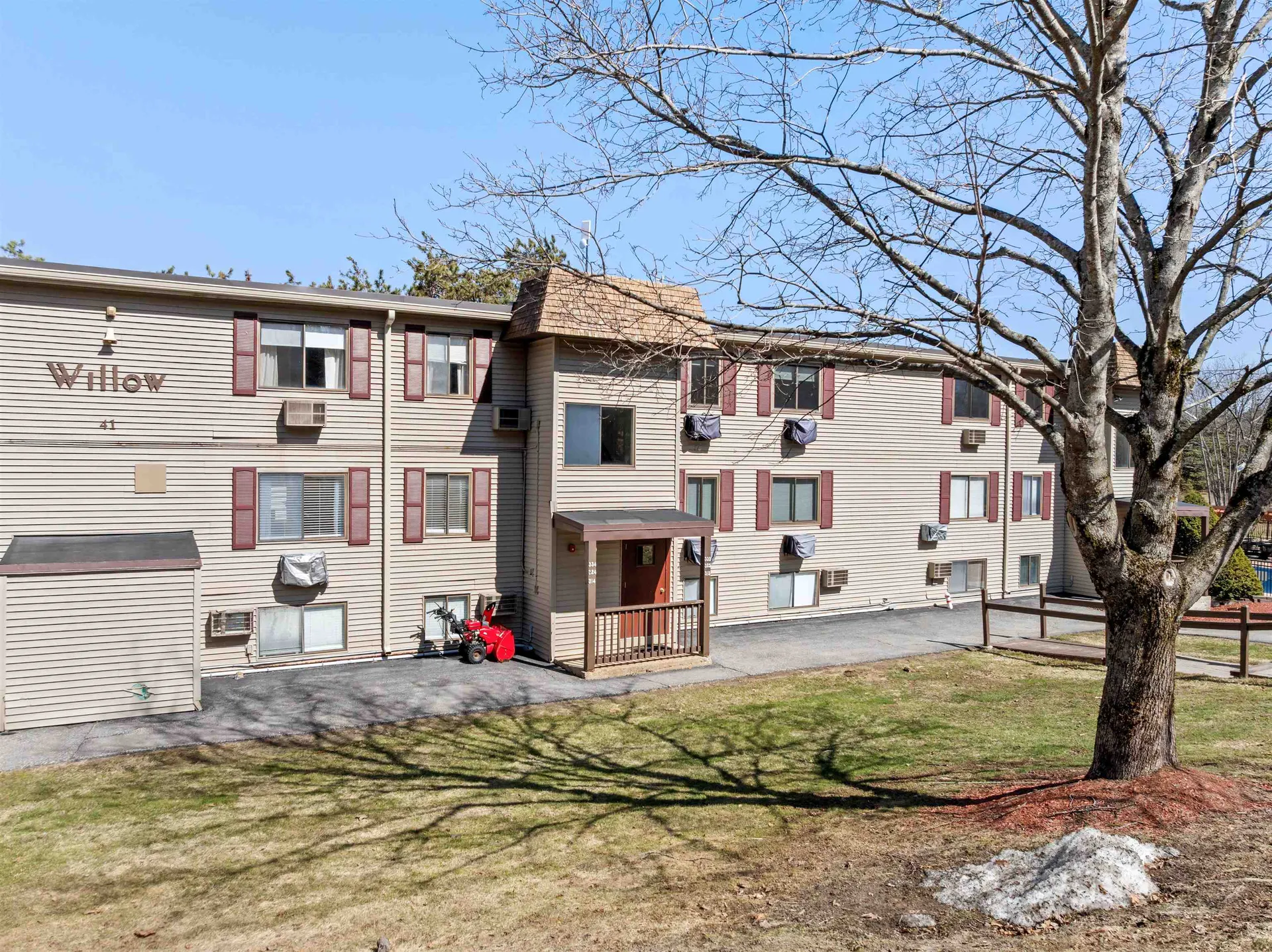 41 Treetop Circle Laconia NH 03246