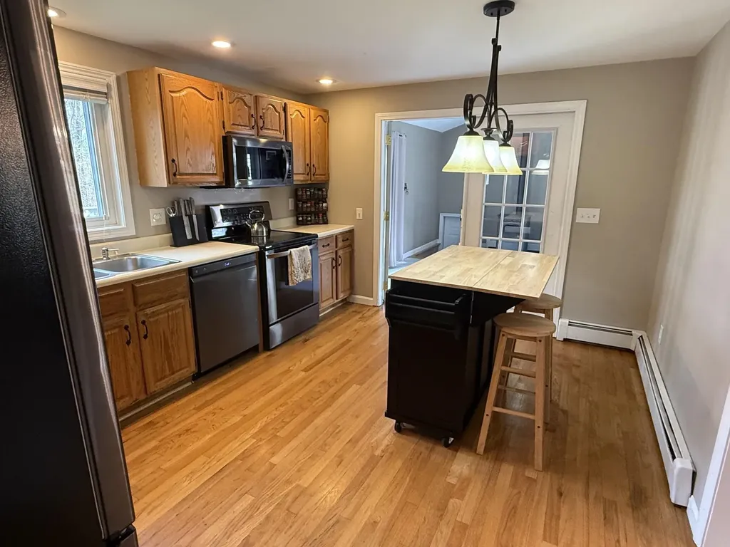 14 Garvin Road Derry NH 03038
