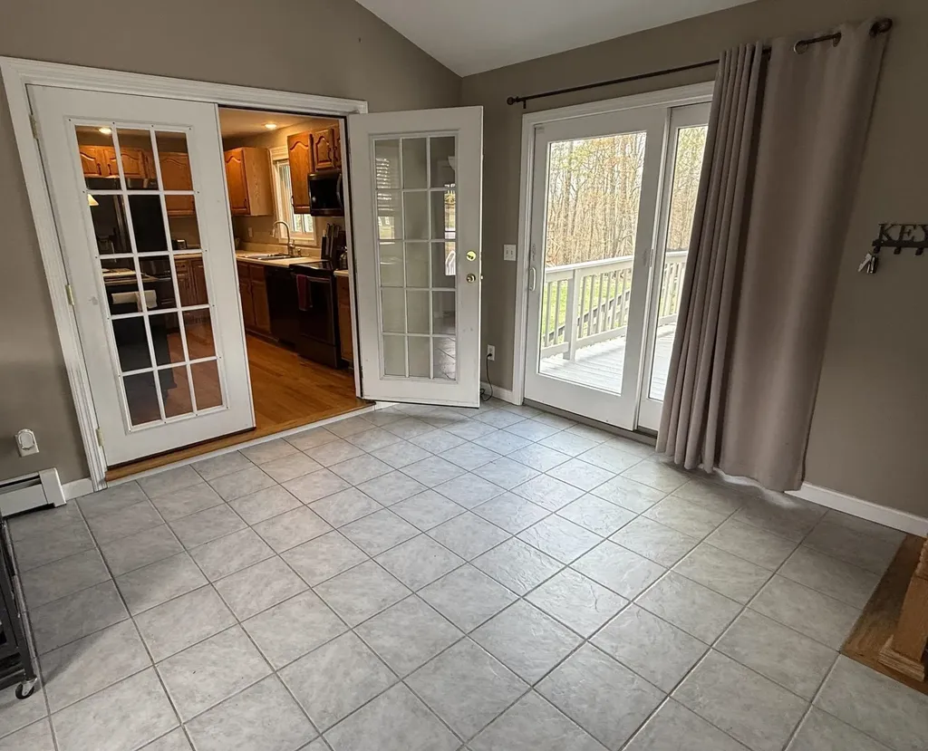 14 Garvin Road Derry NH 03038