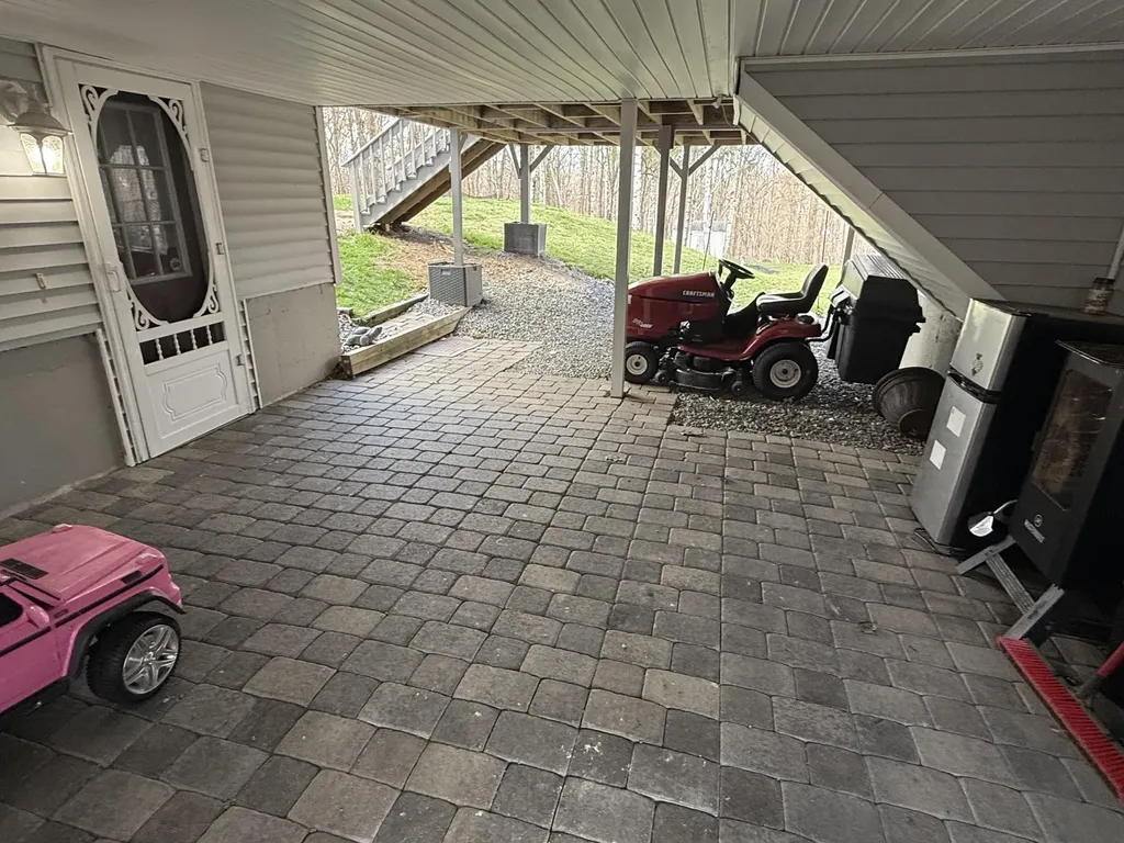 14 Garvin Road Derry NH 03038