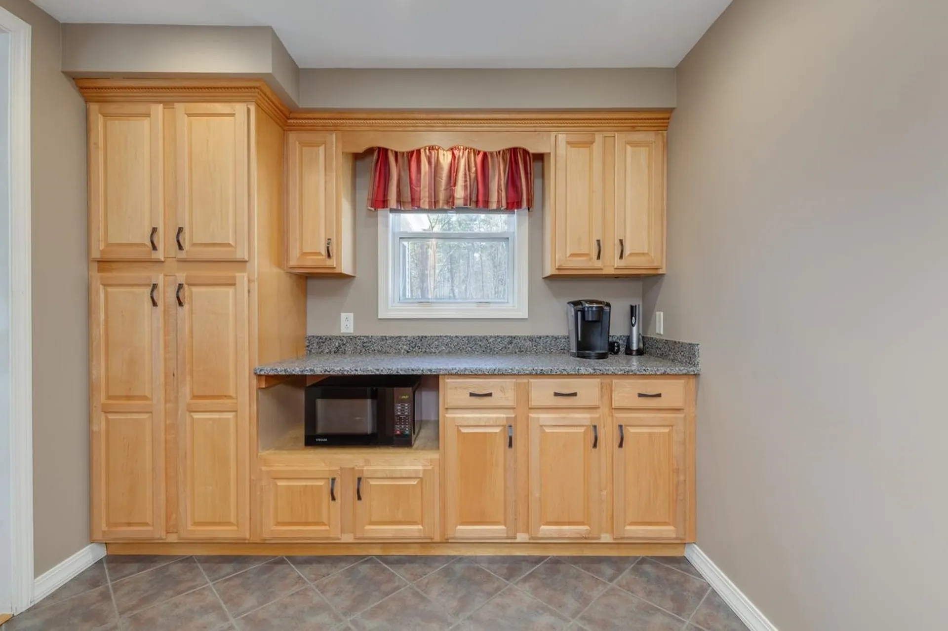 131 High Range Road Londonderry NH 03053