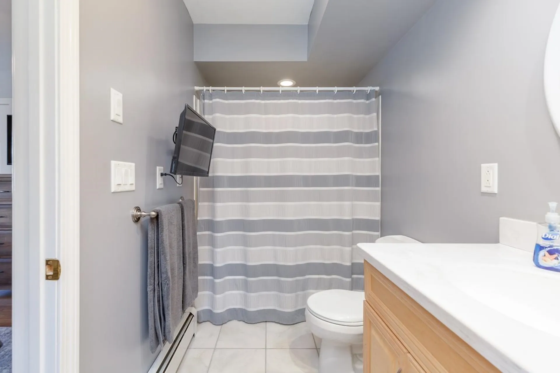 131 High Range Road Londonderry NH 03053