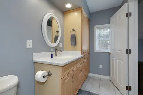 131 High Range Road Londonderry NH 03053