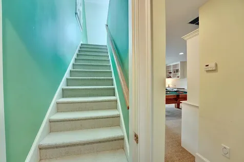579 Sagamore Avenue Portsmouth NH 03801