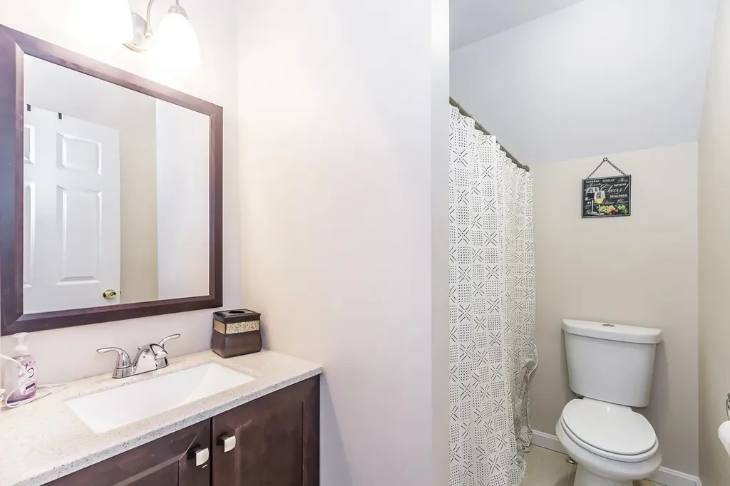 439 Silver Pine Lane Tamworth NH 03886