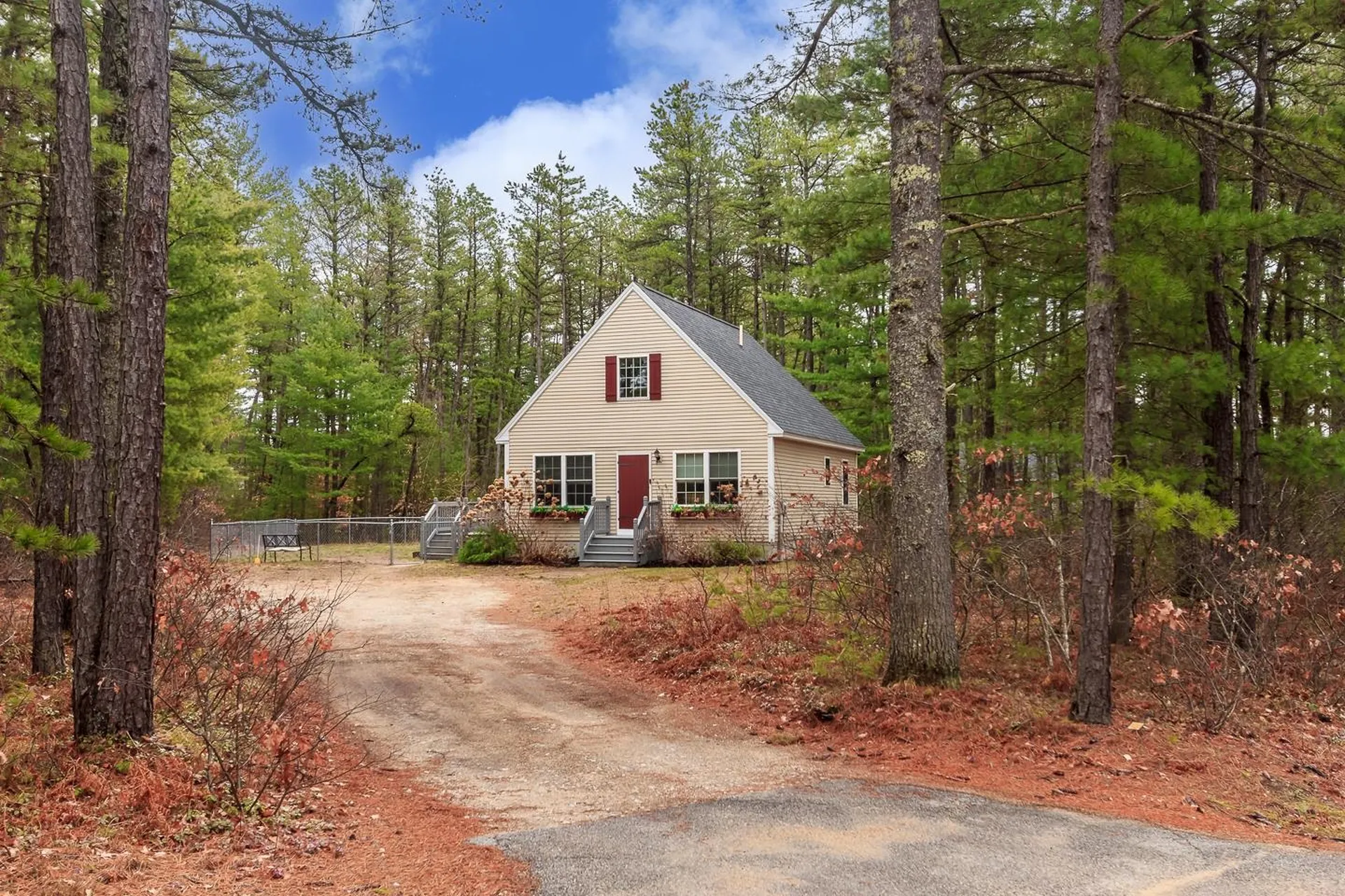 439 Silver Pine Lane Tamworth NH 03886