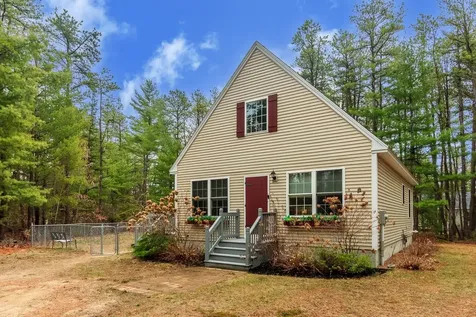 439 Silver Pine Lane Tamworth NH 03886