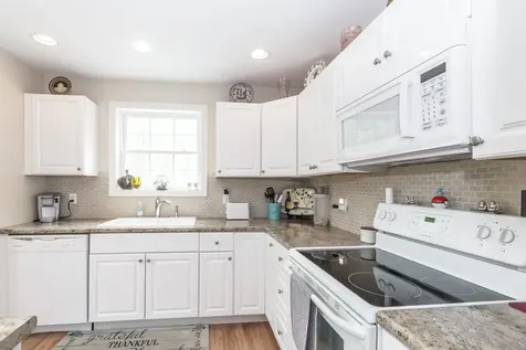 439 Silver Pine Lane Tamworth NH 03886