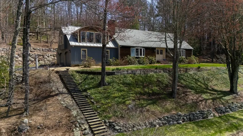19 Highland Drive Amherst NH 03031