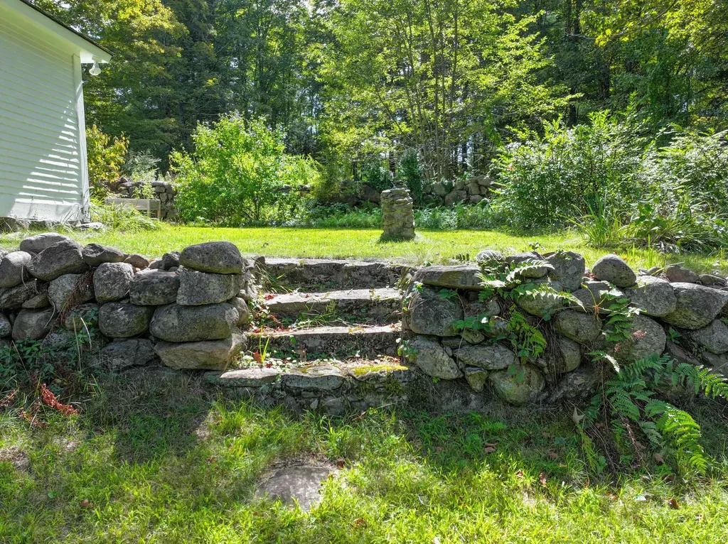 89 Old Henniker Road Hopkinton NH 03229
