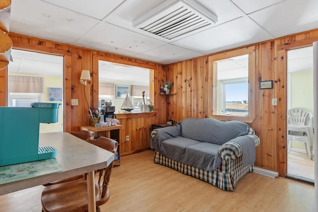 56 Nudd Avenue Hampton NH 03942